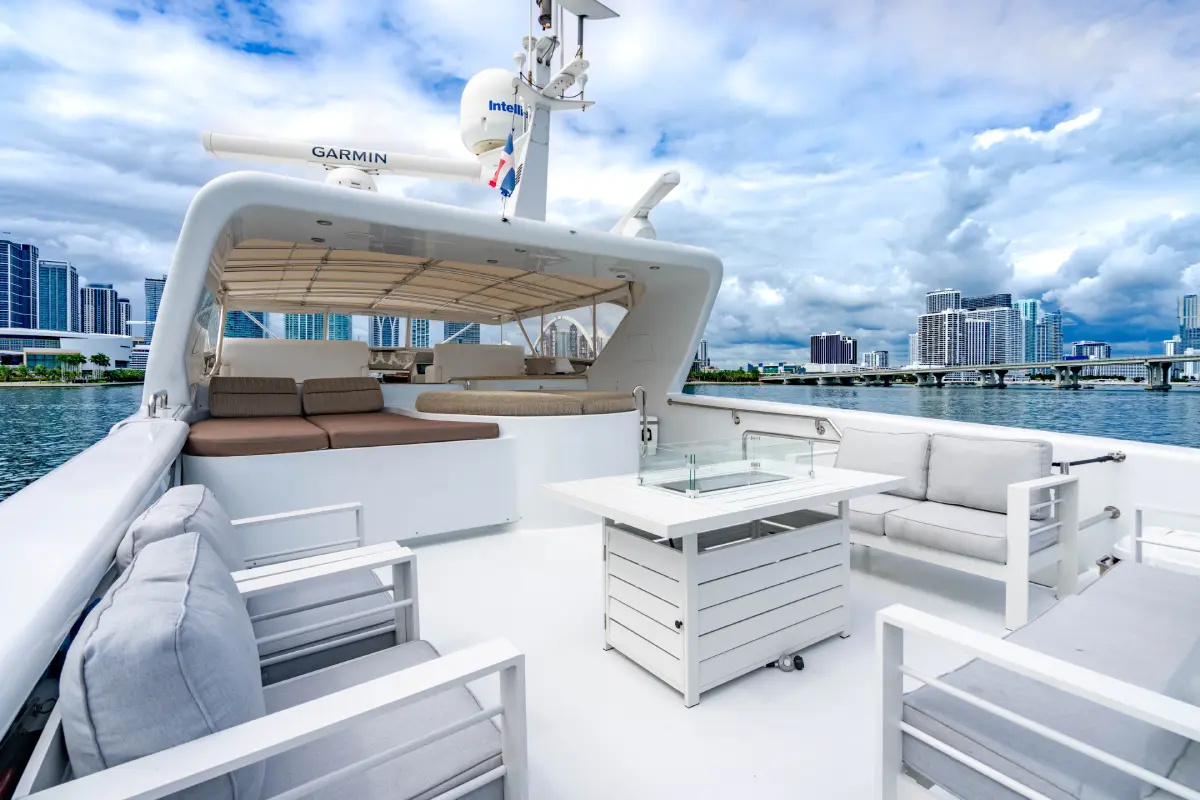 105ft Aqua Yacht Miami exterior profile side view yacht charter