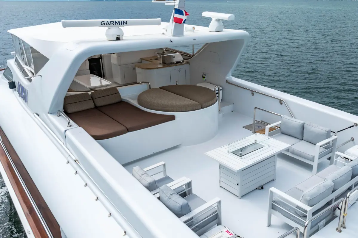 105ft Aqua Yacht Miami aft deck entertaining space