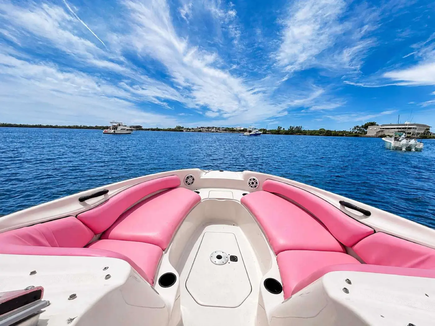 Pink bow seating on 26ft pink Sea Ray boat rental Miami