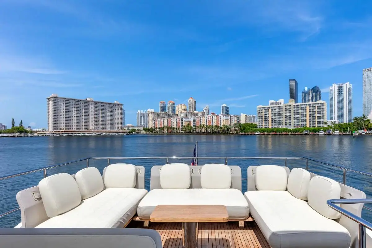 70ft Azimut Flybridge Miami master stateroom below deck