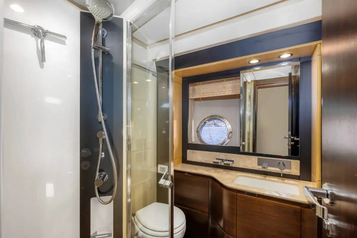 70ft Azimut Flybridge Miami upper helm station with panoramic views