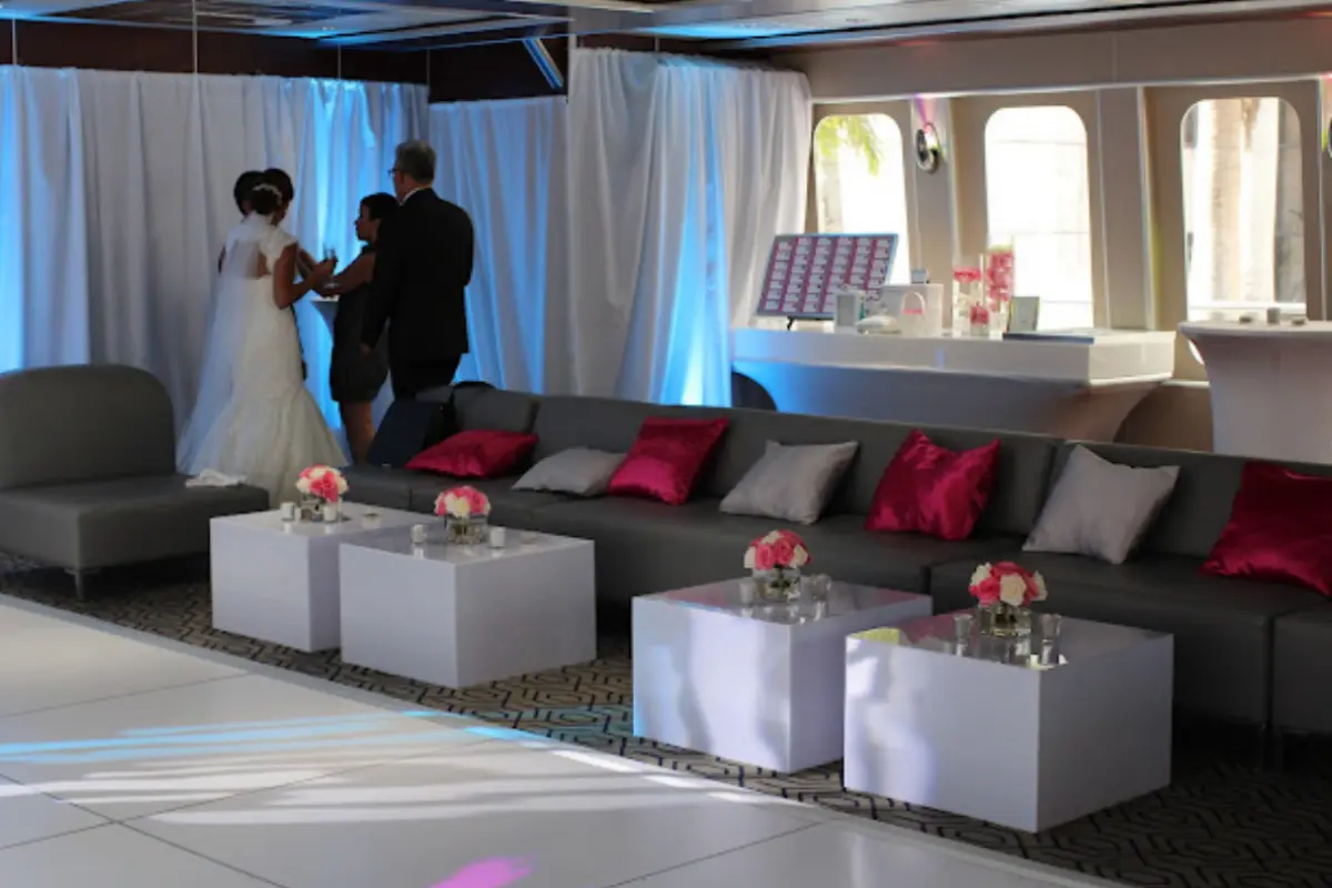 Luxury yacht Miami Biscayne Lady outdoor deck