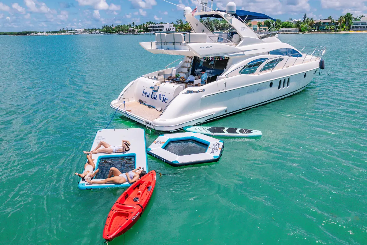 65ft Sea La Vie Azimut Flybridge Miami aerial view near South Beach