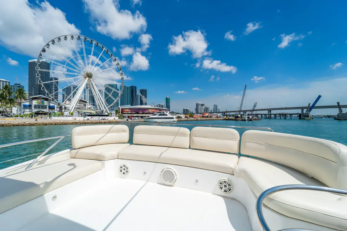 65ft Sea La Vie Azimut Flybridge Miami exterior lounge seating on main deck