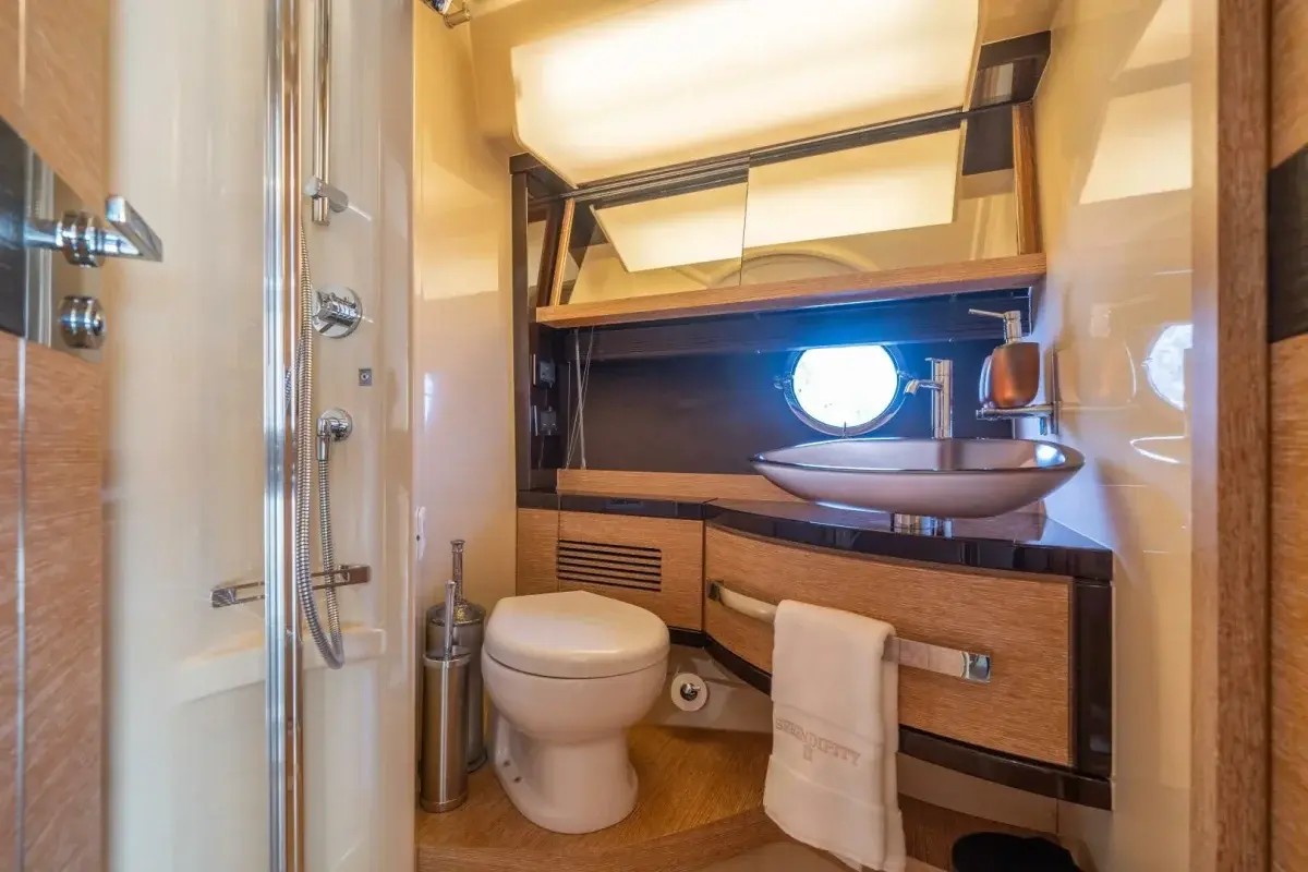 68ft Warrior II Azimut Miami onboard bathroom and head facilities