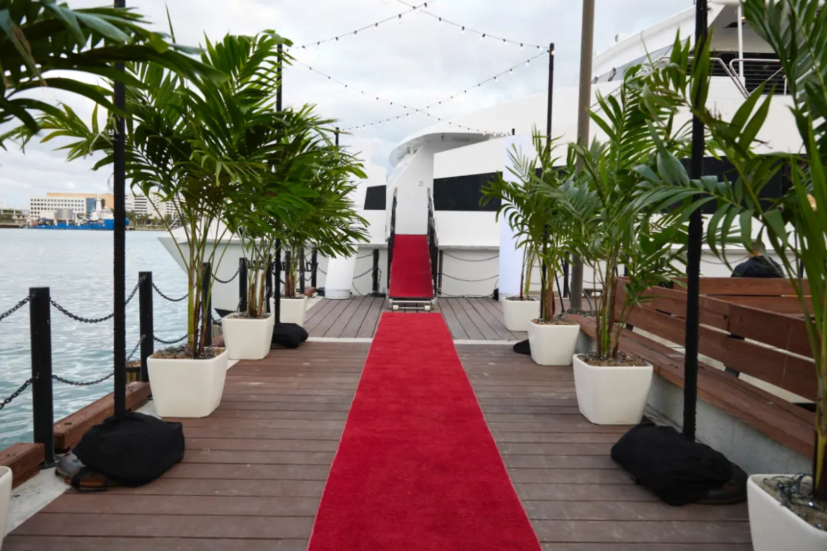 Wedding on a yacht in Miami Biscayne Lady custom lighting