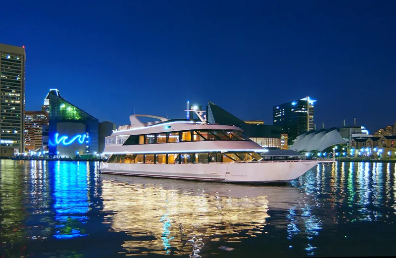 100ft Mid Sun Yacht Miami stern deck entertaining area yacht rental